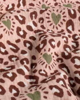 Double gaze imprimée panthère et coeurs en 140 cm Rose - Tissushop