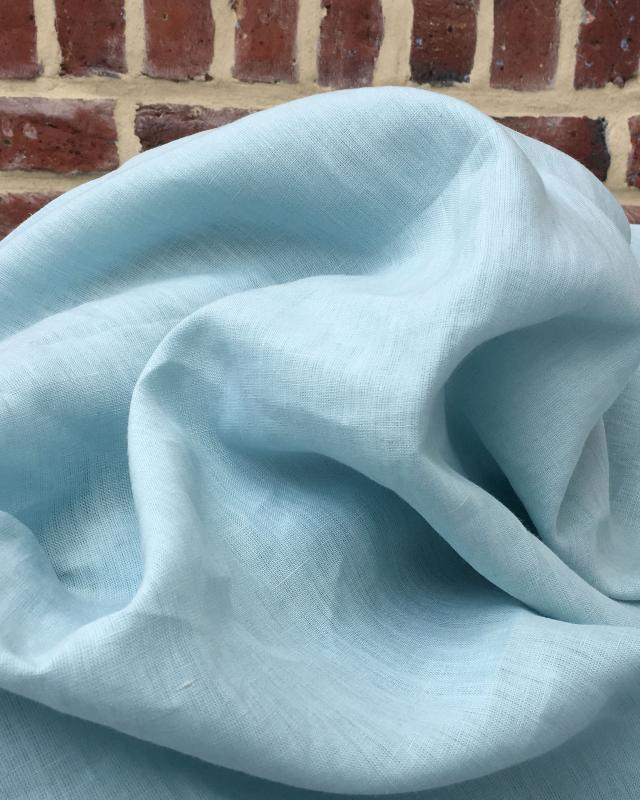 Washed linen fabric in 300 cm Light Blue - Tissushop