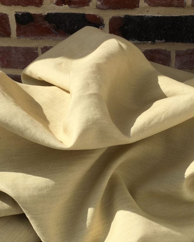 Washed linen fabric in 300 cm Light Yellow - Tissushop